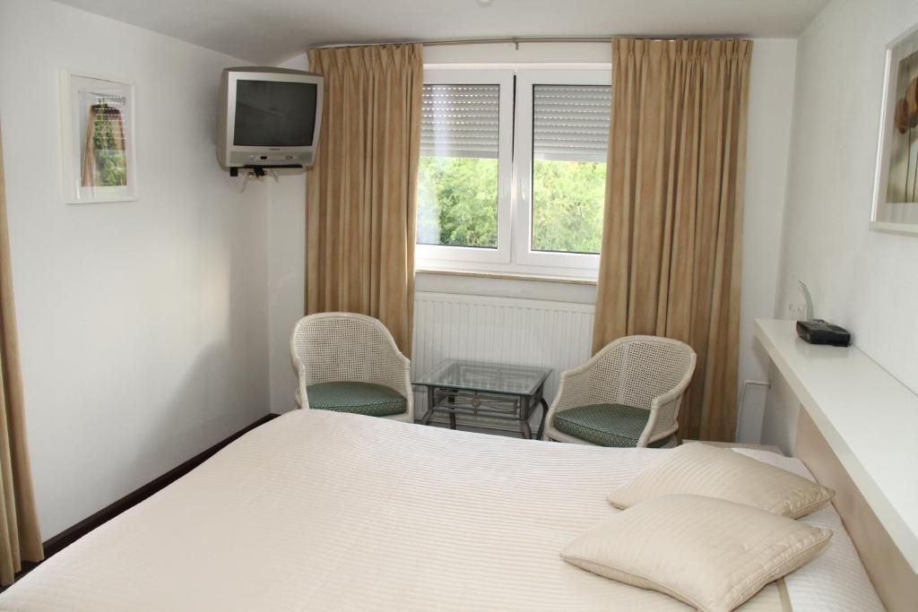 Hotel De Eik 法尔肯堡 外观 照片